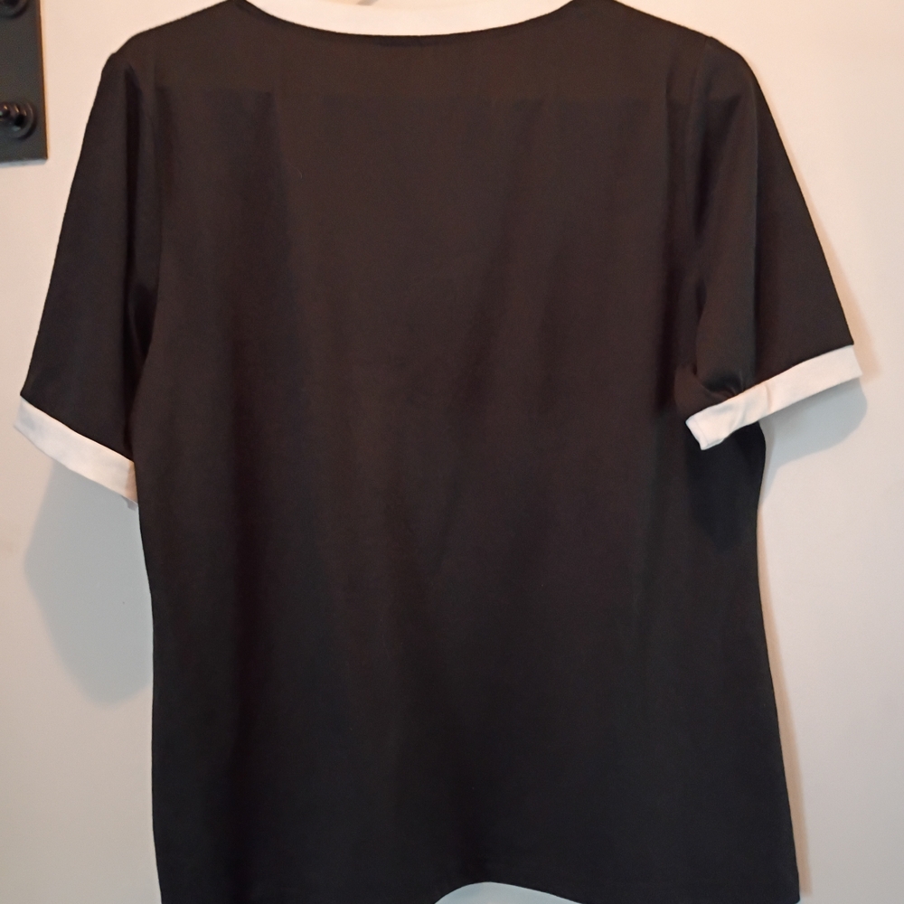 SHEIN Black and White T-Shirt - Picture 7 of 8